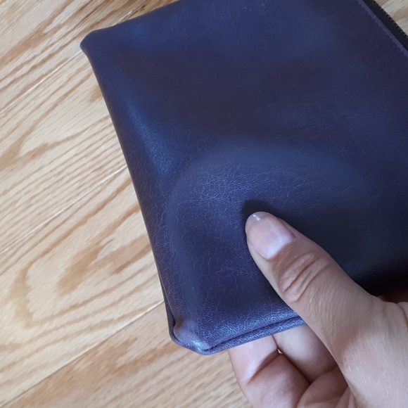 Matt & Nat wristlet/wallet - Picture 5 of 6